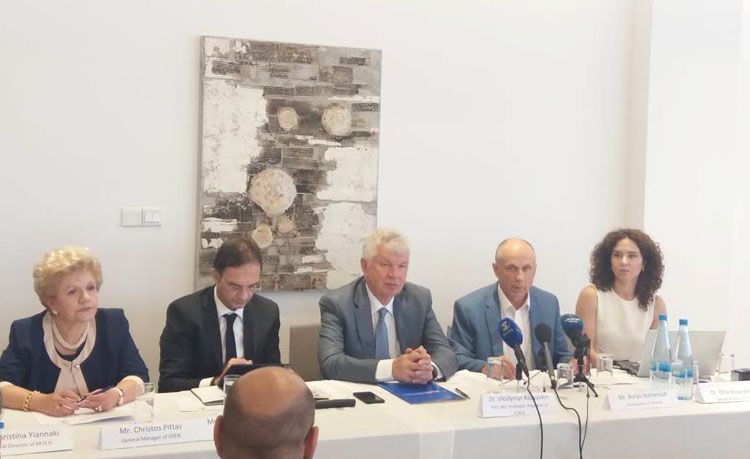 У клініці Козявкіна на Кіпрі лікуватимуть дітей бійців ООС